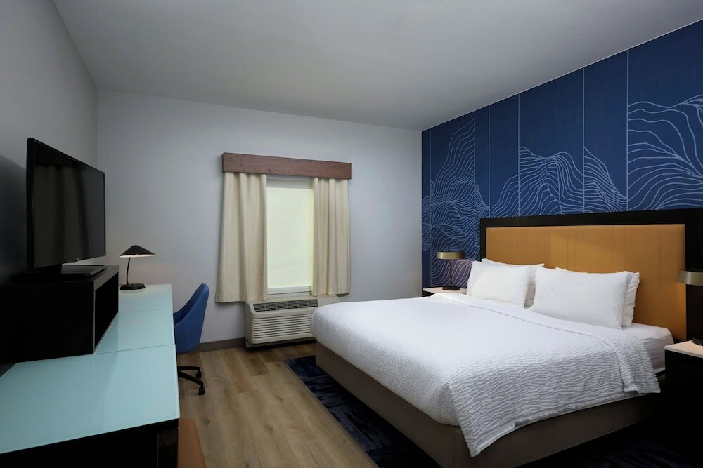 Фото Fairfield Inn & Suites by Marriott Denver Downtown