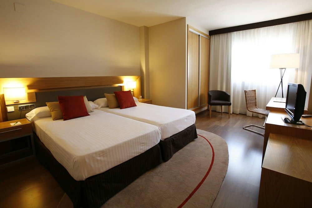 Фото Hotel Guadalmedina