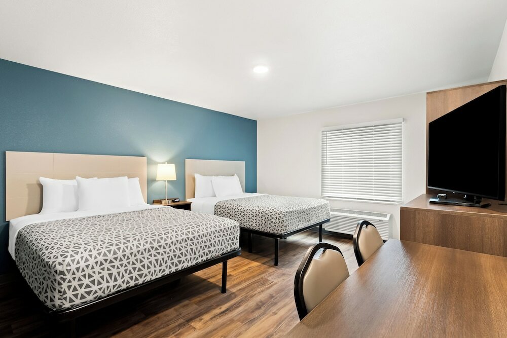 Фото Woodspring Suites Denver Commerce City