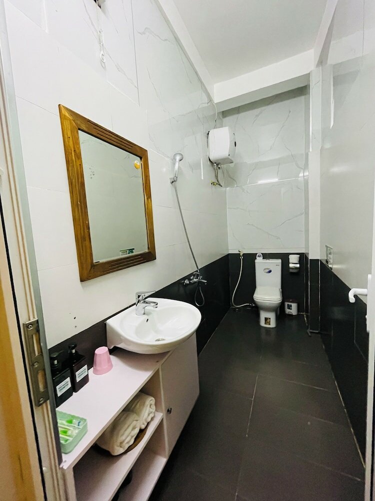 Фото Shark Hotel - Hostel