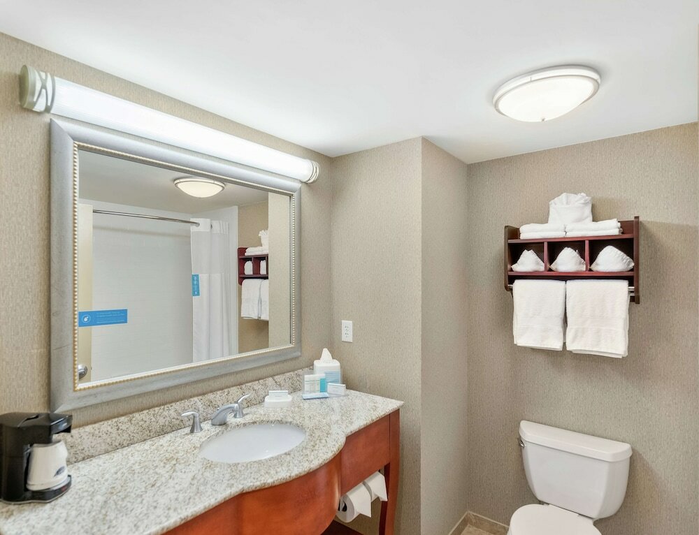 Фото Hampton Inn Nashua