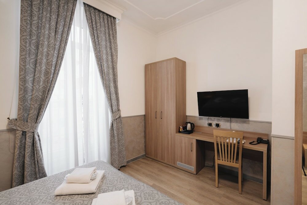 Фото Hotel Centro Cavour Roma