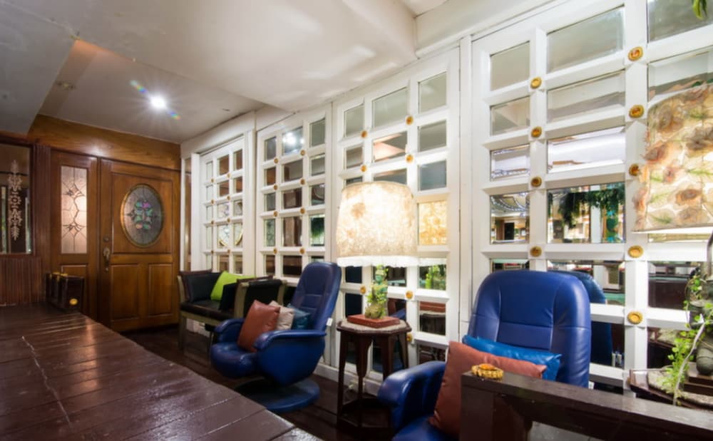 Фото Diamond City Hotel