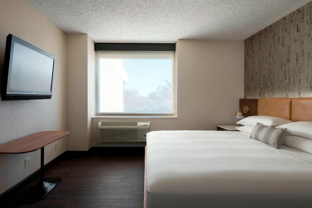Фото Fullerton Marriott at California State University