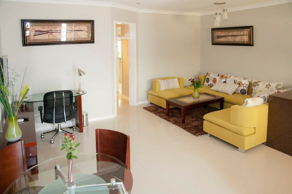 Фото Nomad's Court Lodge