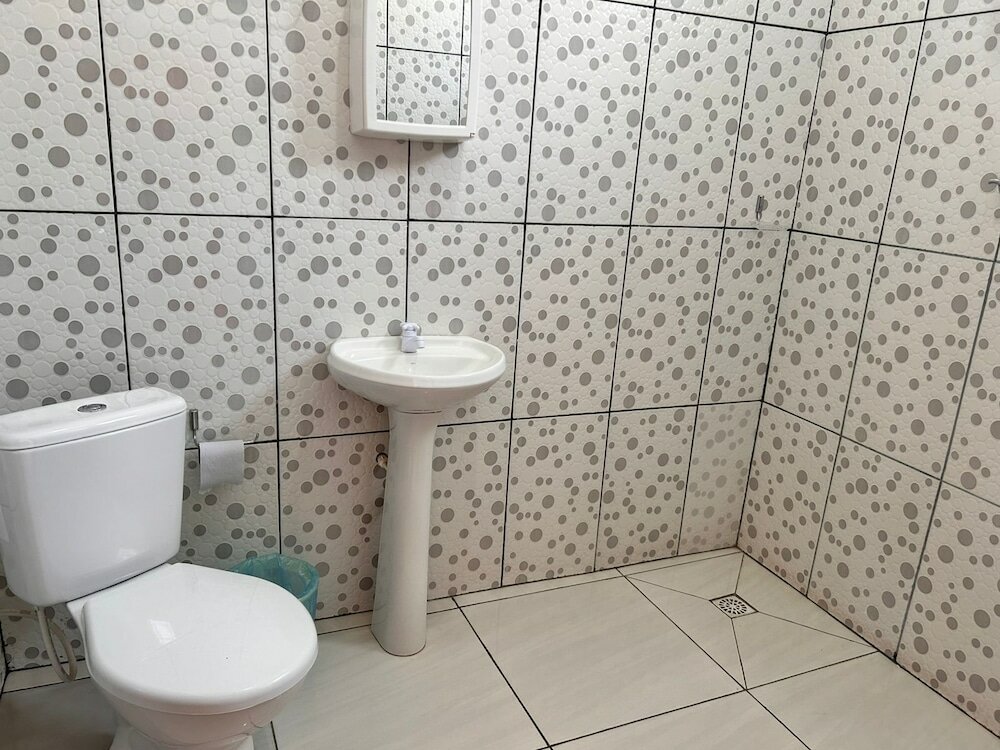 Фото Oyo Pousada Paraná, Cuiabá