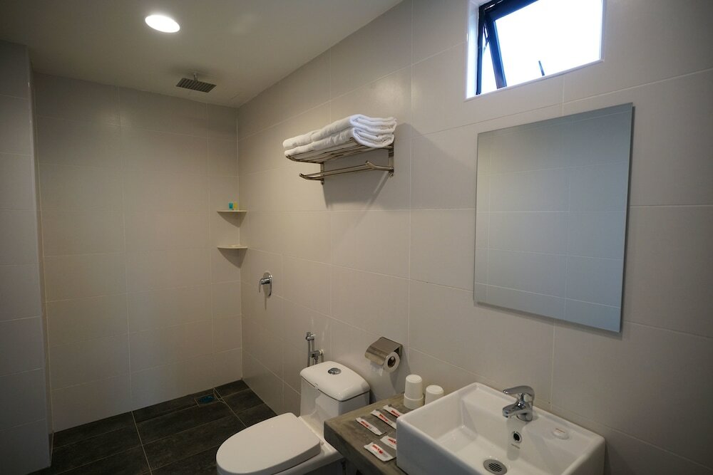 Фото Brick Box Hotel