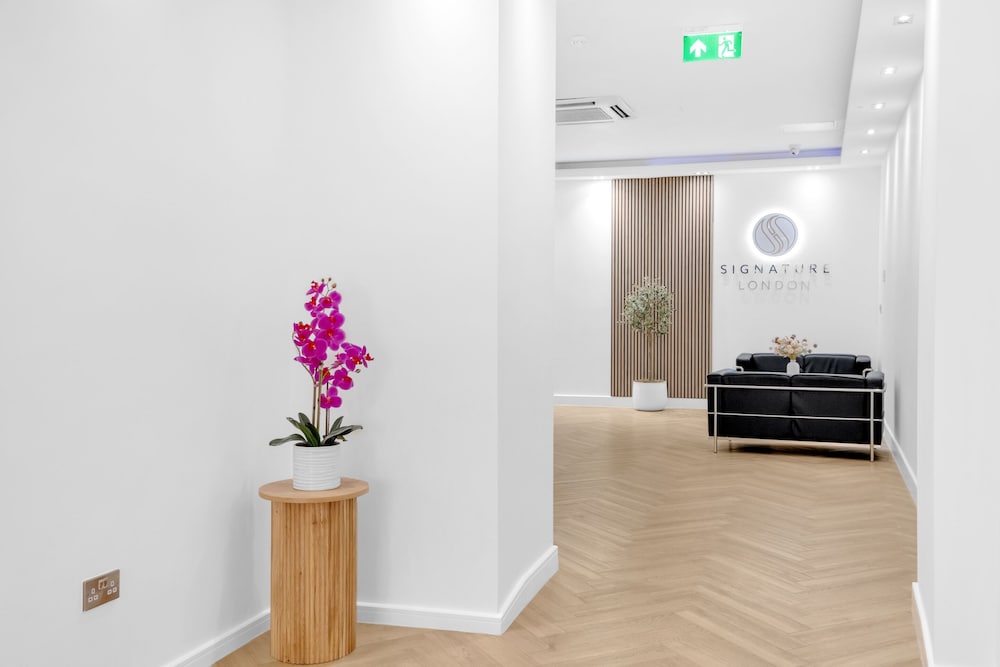 Фото Signature London