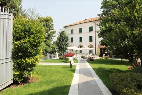 Гостиница Albergo San Raffaele в Виченце