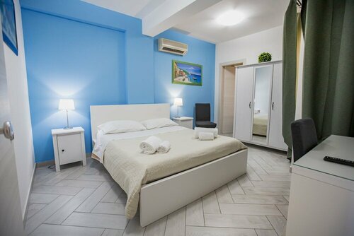 Гостиница Belvedere Rent Rooms в Кампофеличе-ди-Рочелле
