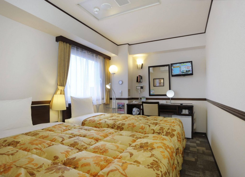 Фото Toyoko Inn Okayama-eki Nishi-guchi Migi