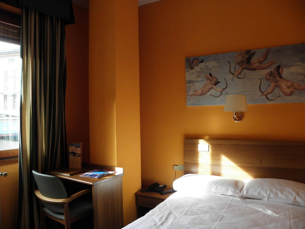 Фото Hotel Corona