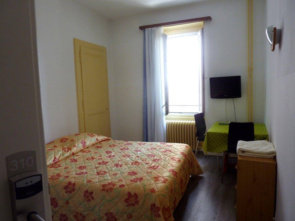 Фото Hotel du Marche