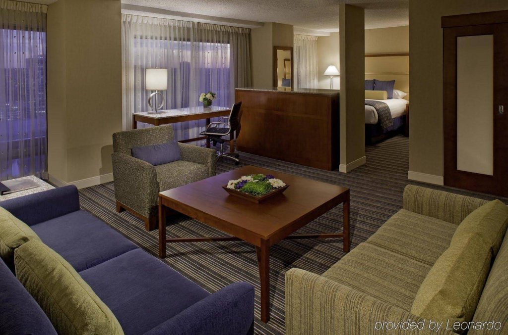 Фото Sheraton Kansas City Hotel at Crown Center