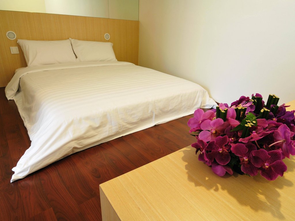 Фото Phoenix Hotel