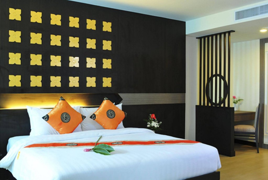 Фото Crystal Palace Hotel Pattaya