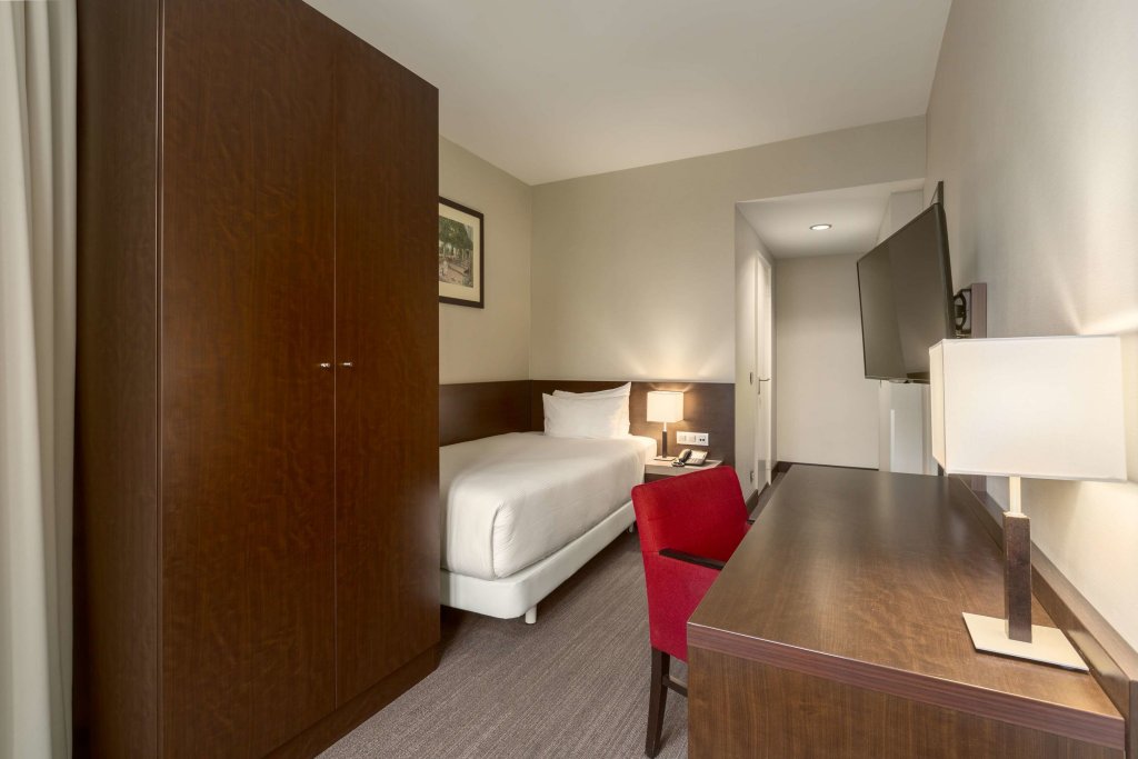 Фото Nh Amsterdam Schiller