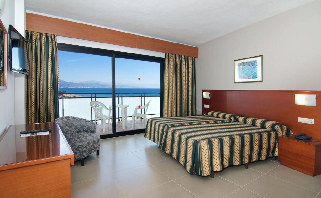 Фото Hotel Puente Real