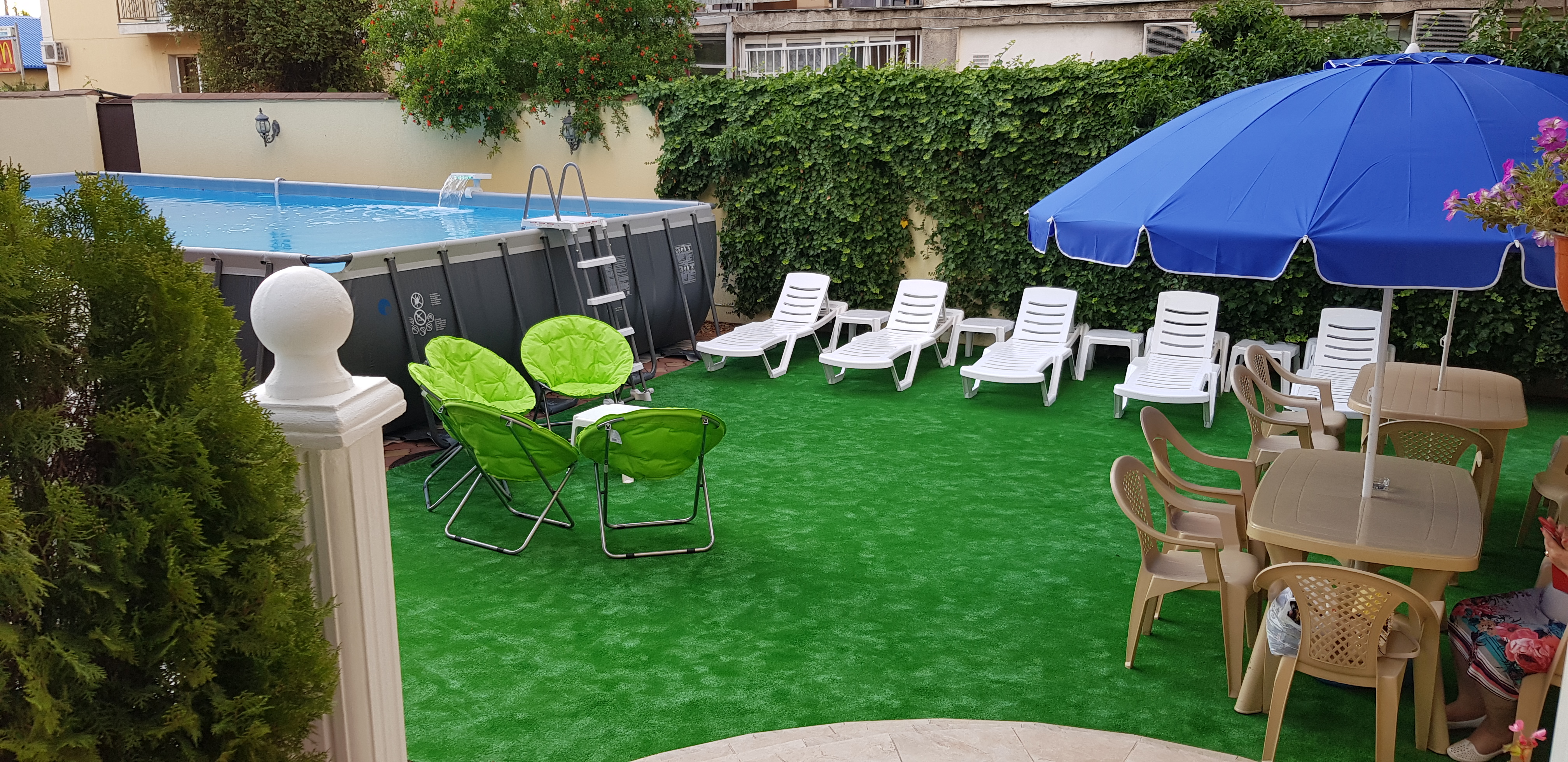 Фото отеля 2