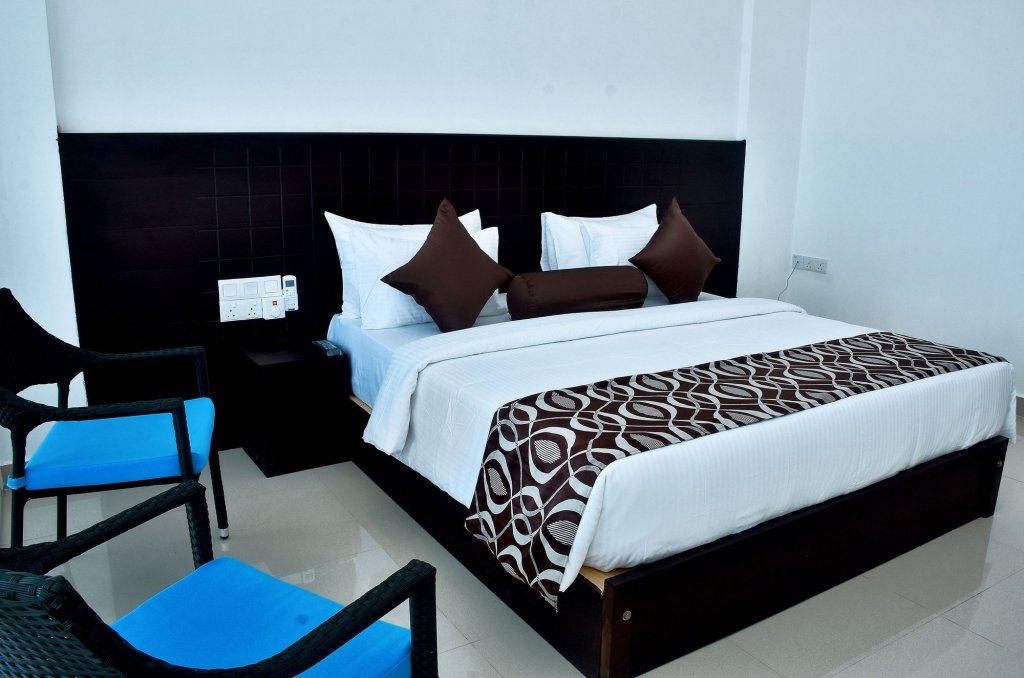 Фото Отель Trincomalee Beach Resort & Spa