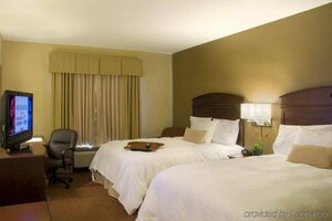 Гостиница Hampton Inn & Suites Madison-West