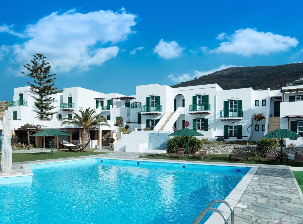 Фото Mr & Mrs White Tinos