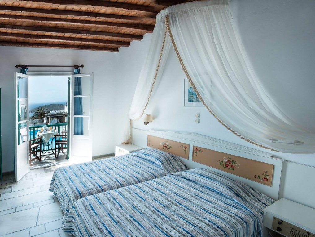 Фото Mr & Mrs White Tinos