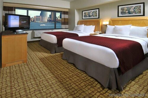 Внешний вид отеля Hilton в Джерси-Сити, фото 2