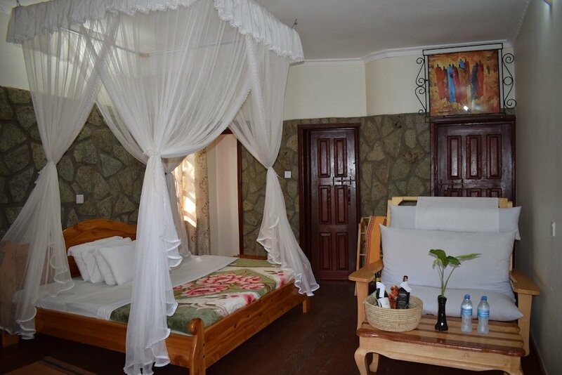 Гостиница Ngorongoro Camp & Lodge