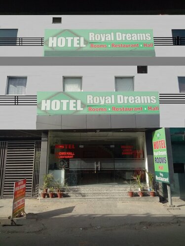 Oyo 14515 Hotel Paras Regency