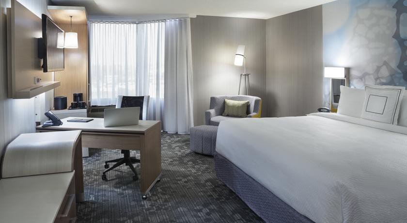 Фото Courtyard Toronto Northeast/Markham