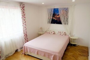 Holiday rooms & apartments in the rosy garden