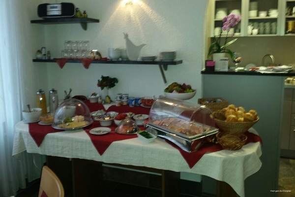 Фото Hotel Garni am Domplatz