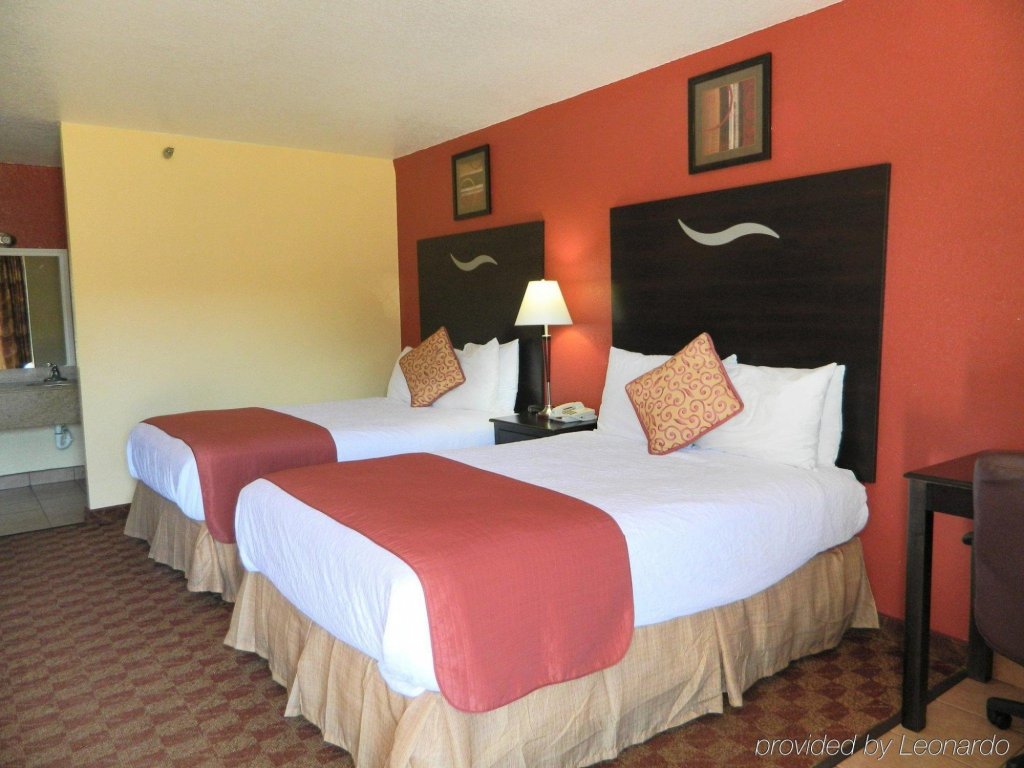 Фото Hampton Inn College Station