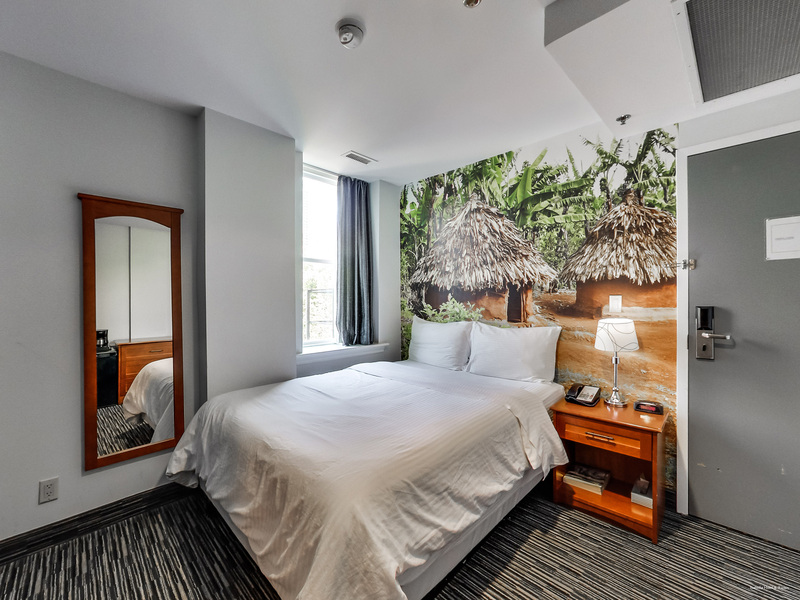 Фото Isabella Hotel and Suites