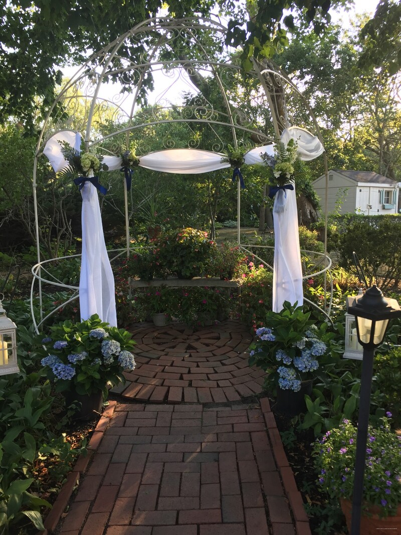 Фото Captain Farris House