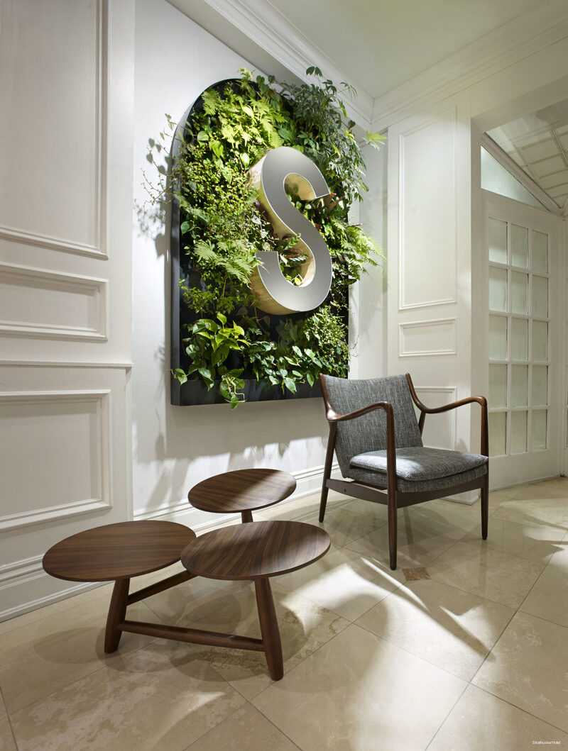 Фото Strathcona Hotel