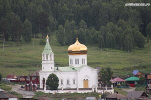 Церковь Воздвижения Честного Креста Господня в Сыростане (Нагорная ул., 3А, село Сыростан), православный храм в Челябинской области