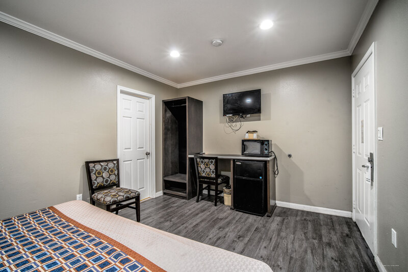 Фото Regency Inn & Suites