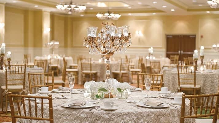 Фото Embassy Suites by Hilton Cleveland Beachwood