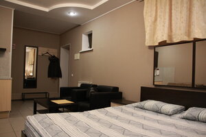 Relax Hotel (Подольск, Красногвардейский бульвар, 48В), hotel