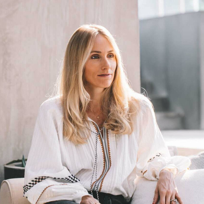 Әйелдердің етек астындағы кездейсоқ жарқылдары