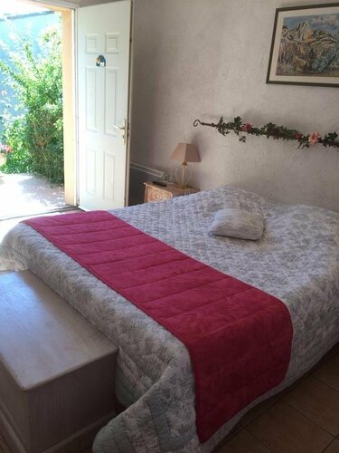 Внешний вид отеля Le Clos des Capitelles в Ушо, фото 5