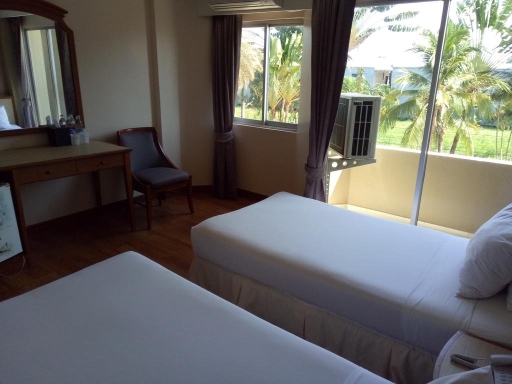 Фото Station One Hotel