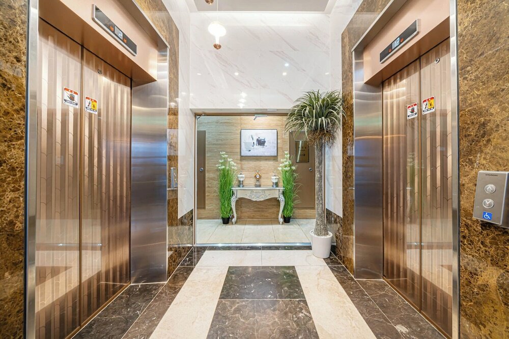 Фото GriffinBay Hotel