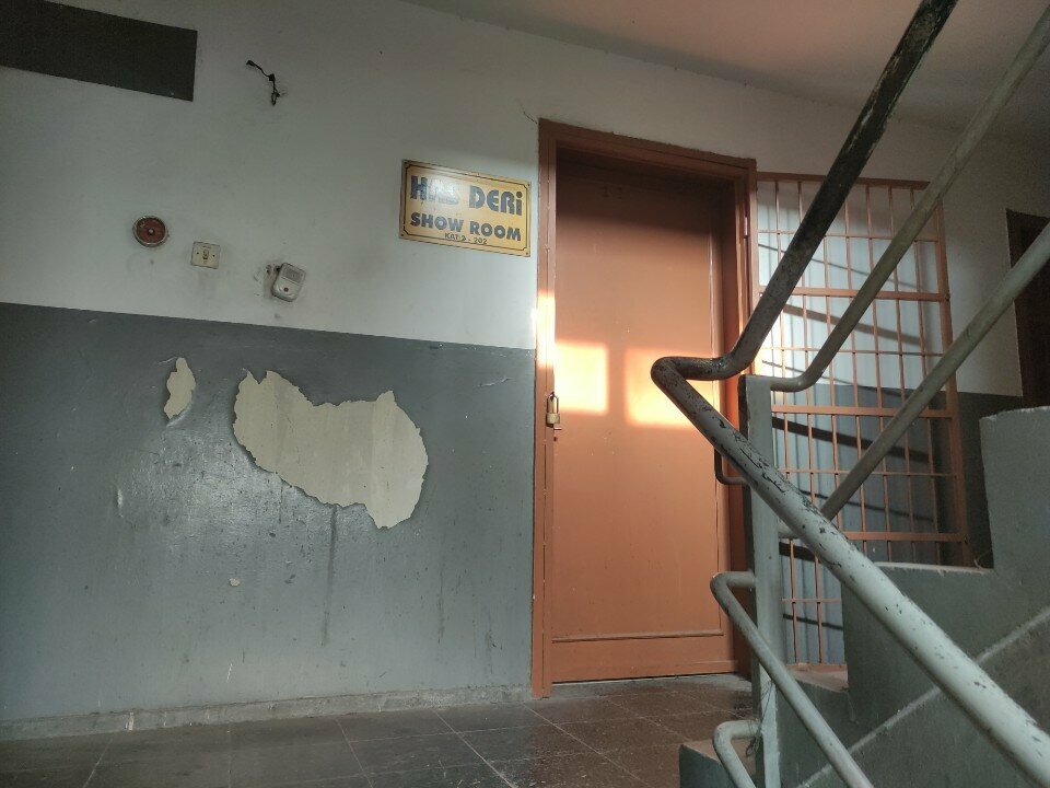 Fur and leather shop Has Deri, Izmir, photo