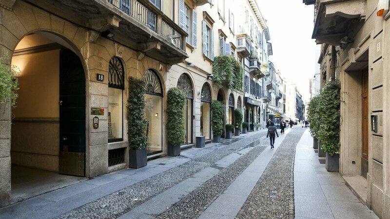 Гостиница Italianway Apartments - Fiori Chiari в Милане