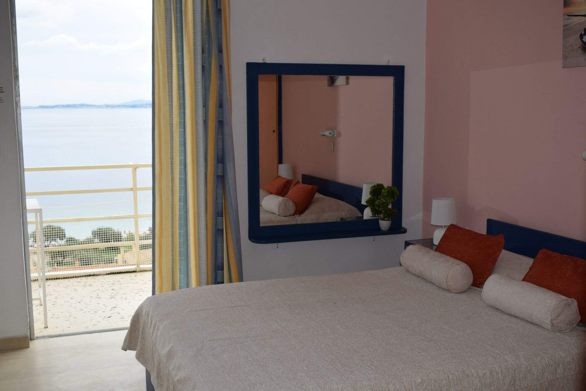 Фото Paradise Apartments