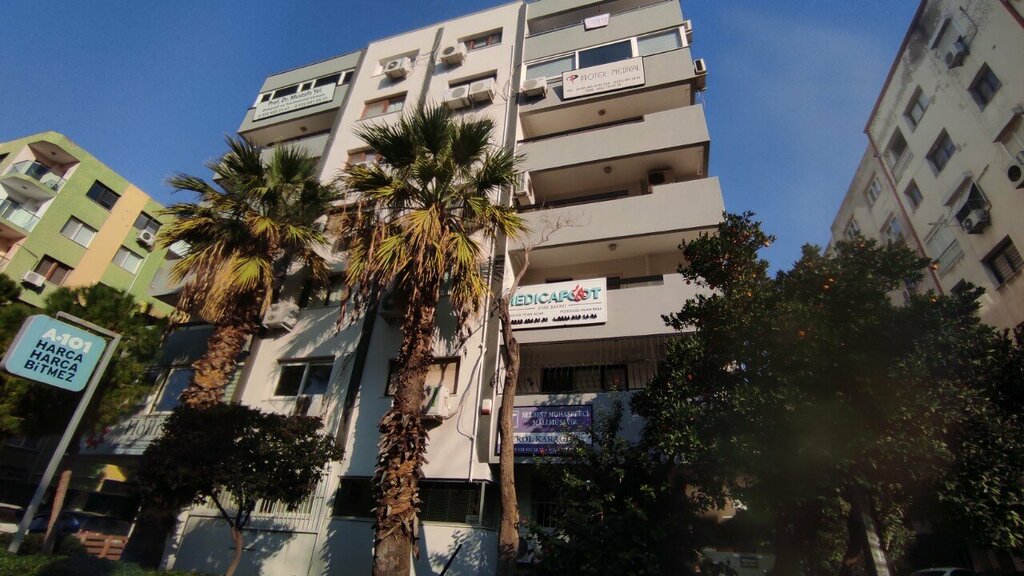 Accountants Erol Karagoz, Izmir, photo