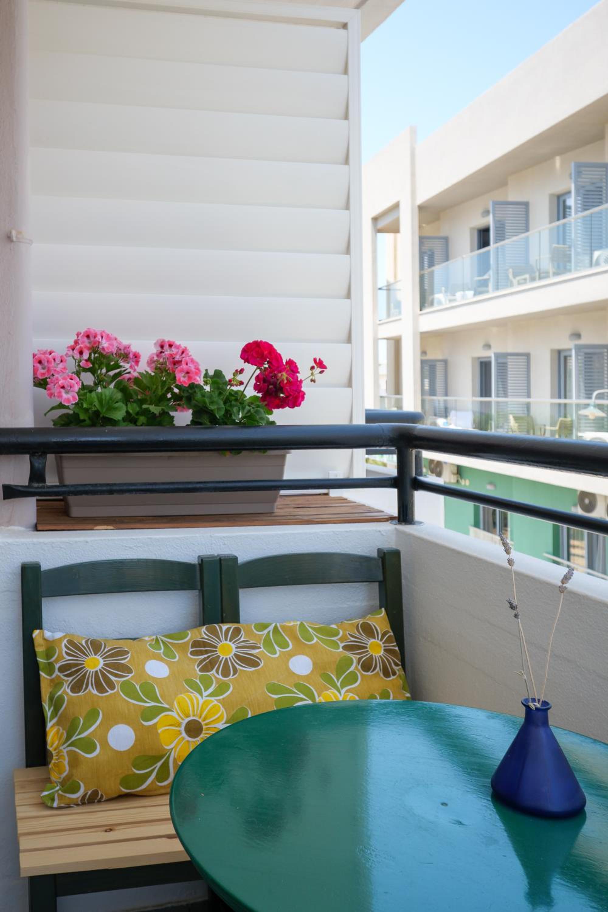 Фото Happiness Apartments